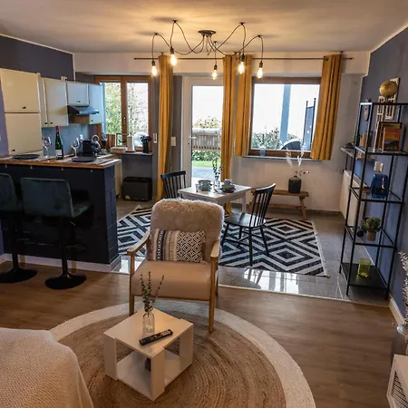 Cozy Souterrain Terrasse Garten Panoramablick Appartement Leiwen