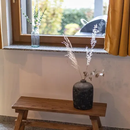 Cozy Souterrain Terrasse Garten Panoramablick Appartement *