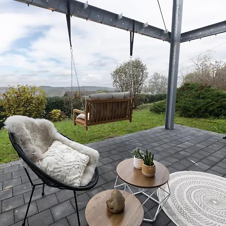 Cozy Souterrain Terrasse Garten Panoramablick