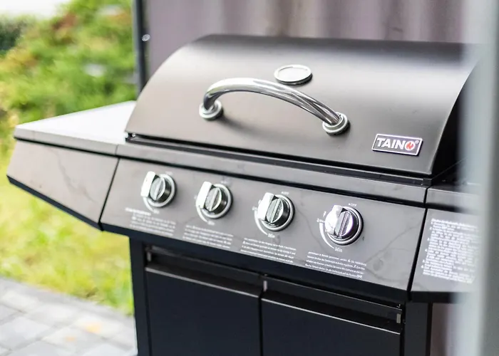 Cozy Souterrain Terrasse Garten Panoramablick Apartmán *